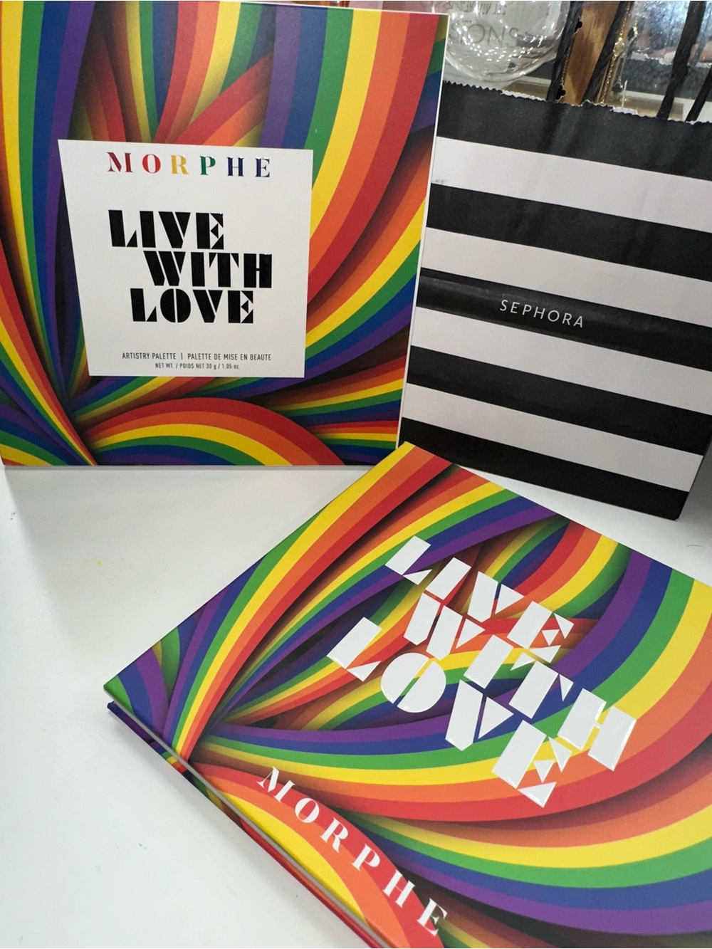 🌈 Morphe Live With Love 25L V2 Rainbow Palette 🎉 — Multicolor Packaging